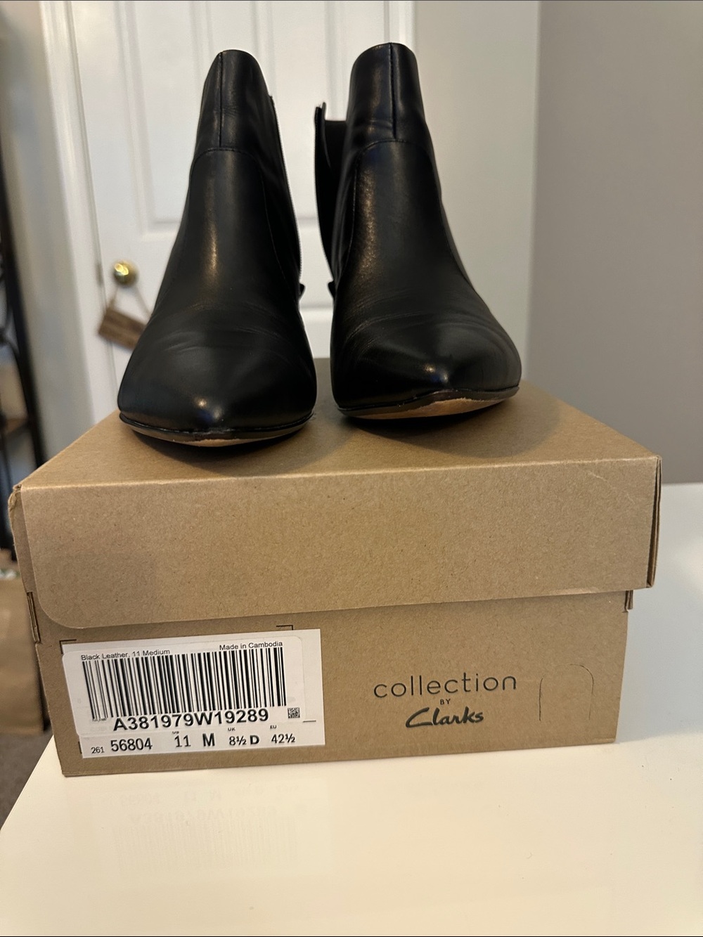 Clarks Black Leather Pointed Toe Ankle Booties